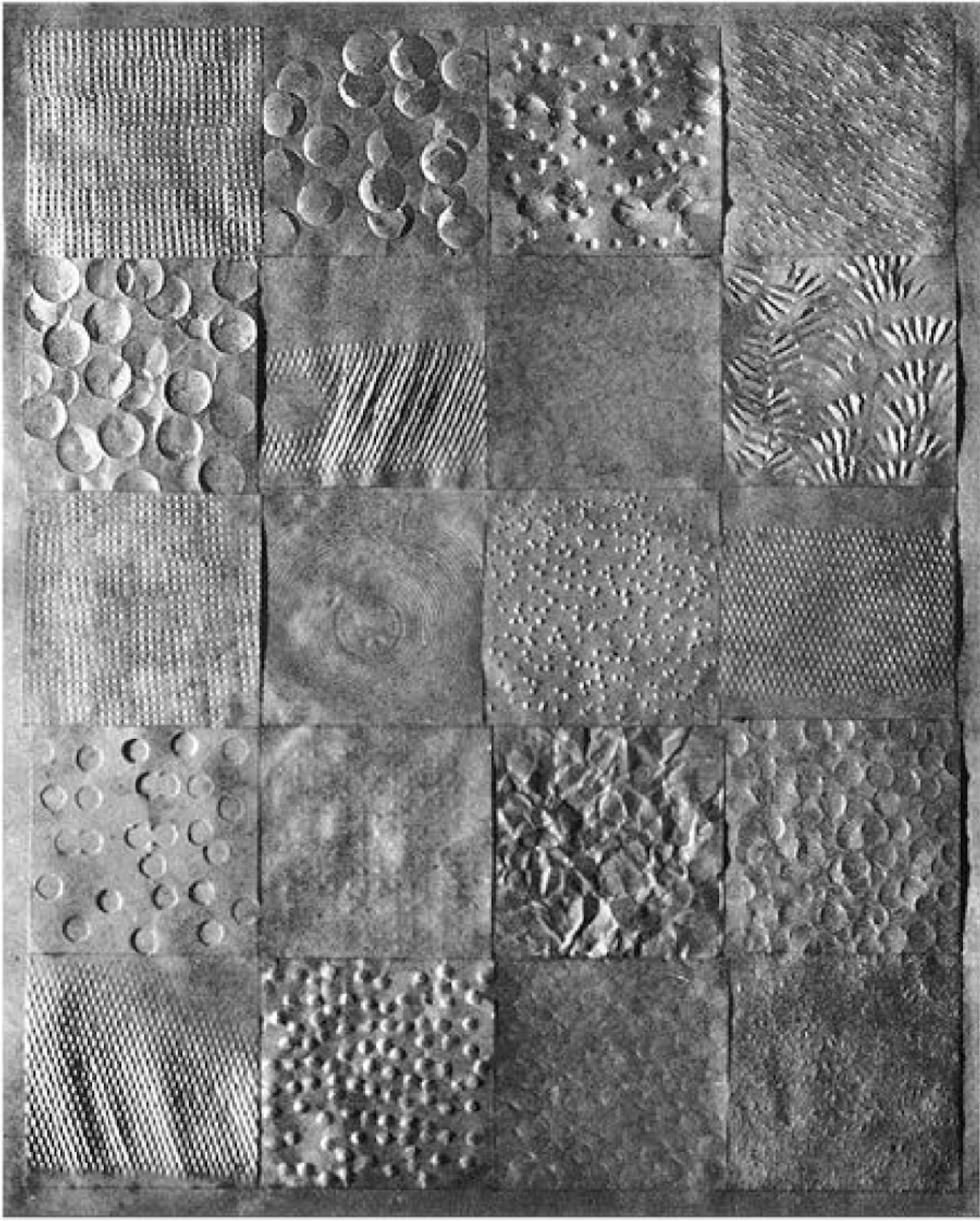 Gerda Marx, Papier-Fakturen. Foto: Consemüller. Abb. Bauhausbuch 14 Gerda Marx, Papier-Fakturen. Foto: Consemüller. Abb. Bauhausbuch 14