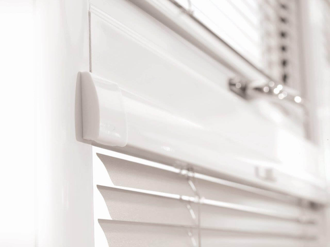 Shutters and blinds UK — No drill blinds & bifold door blinds 5