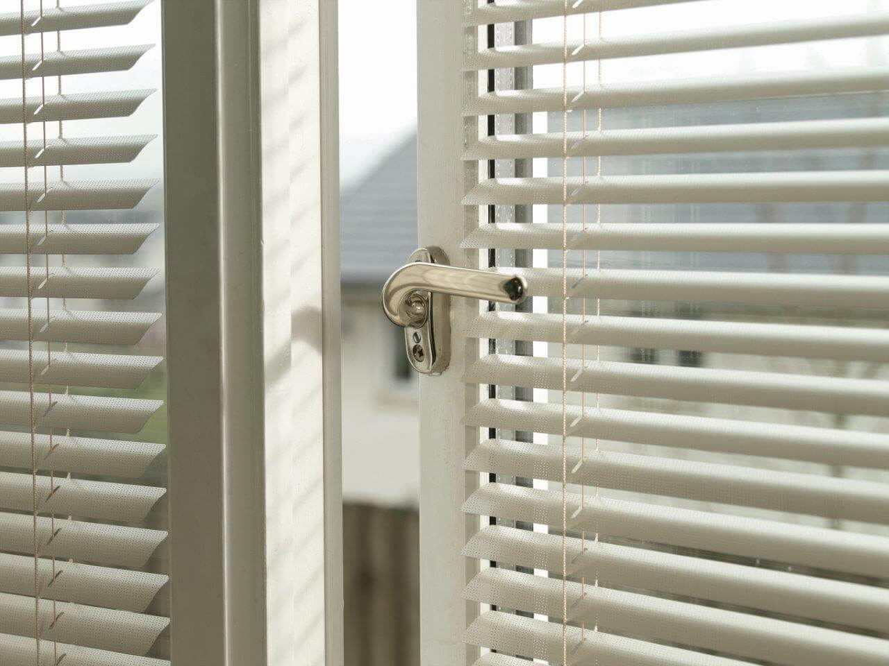 Shutters and blinds UK — No drill blinds & bifold door blinds 6