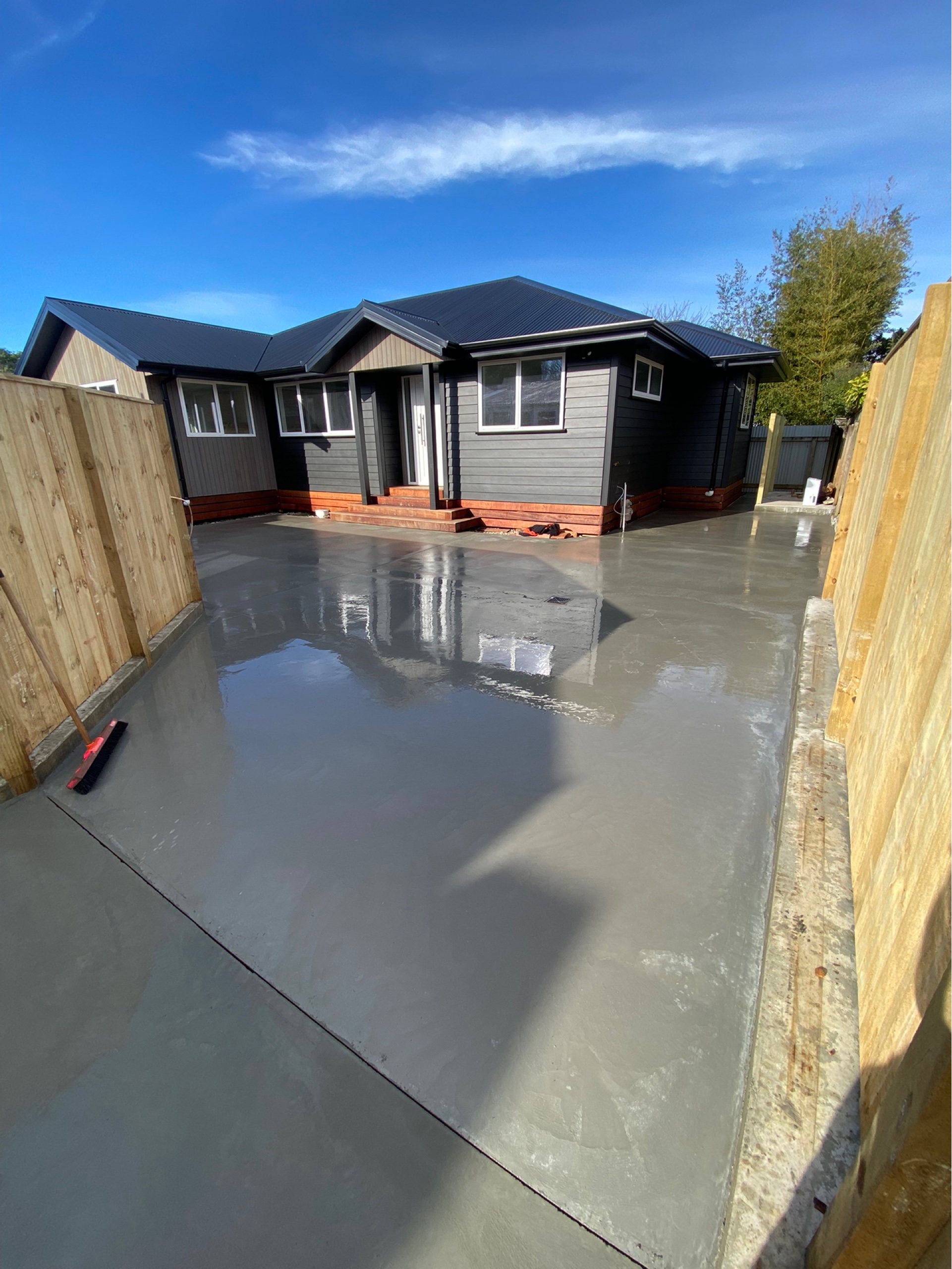Ruahine Property Works limited - concrete  poured driveway