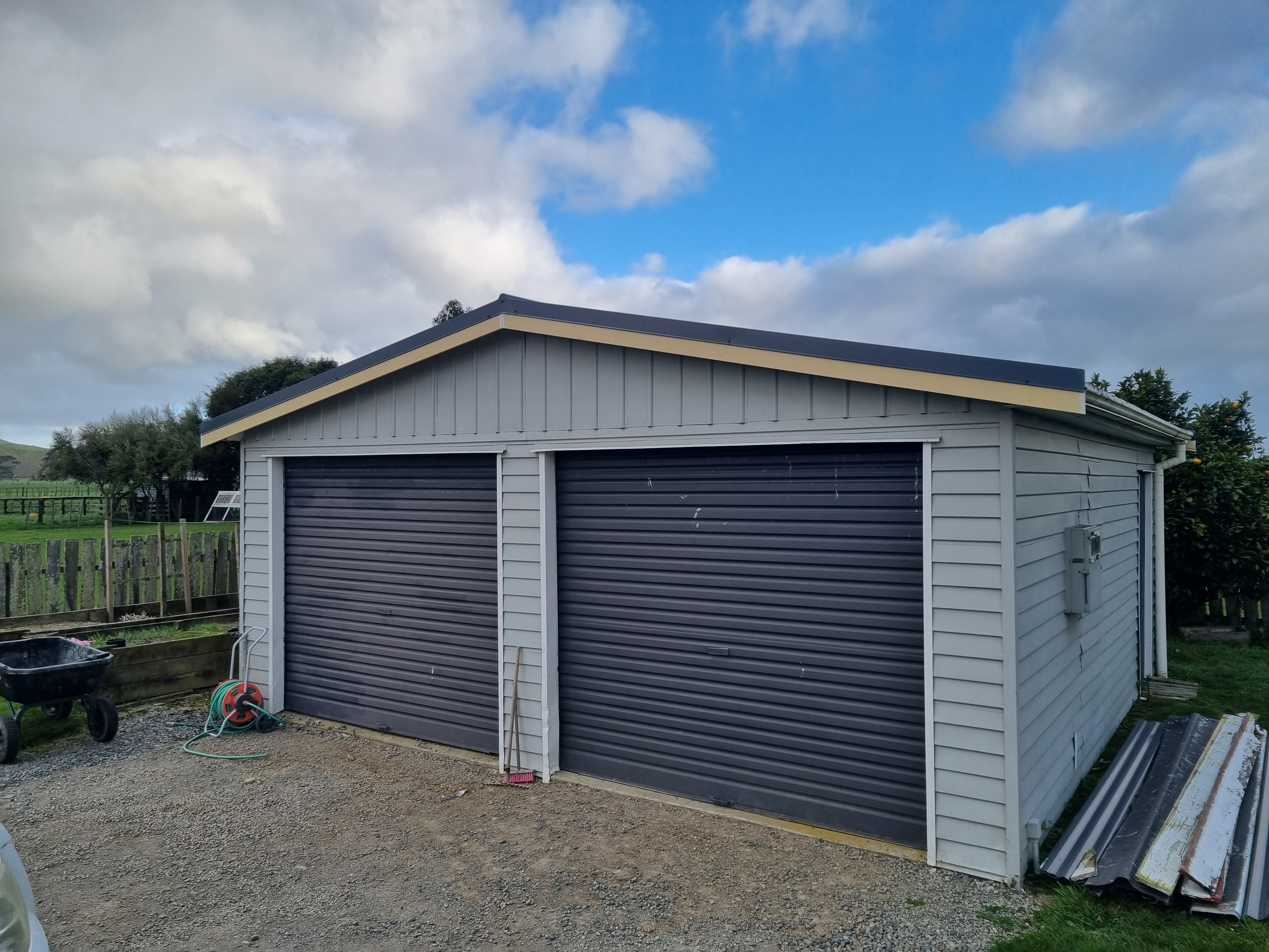 Ruahine Property Works limited - roofing garages