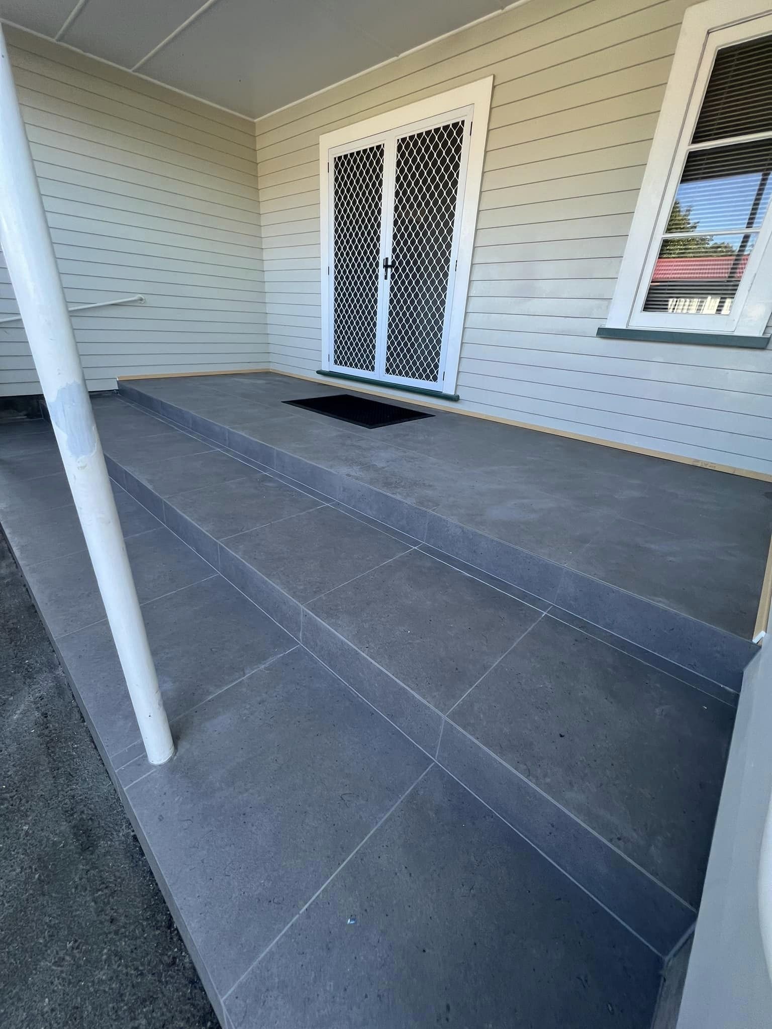 Ruahine Property Works limited - outdoor living deck tiles