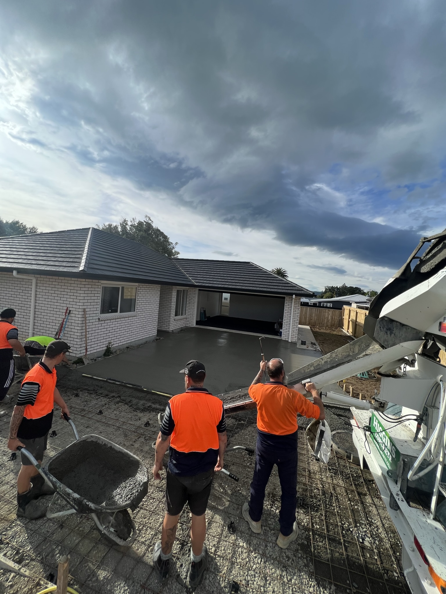 Ruahine Property Works limited - concrete pouring team on driveways