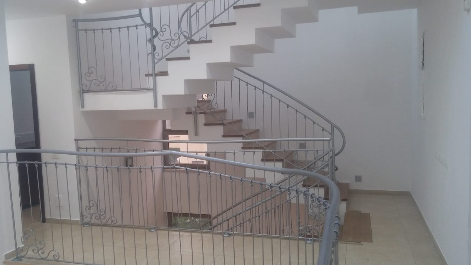 בית פרטי ימין שושן, כפר גנים ג', פ"ת 3
