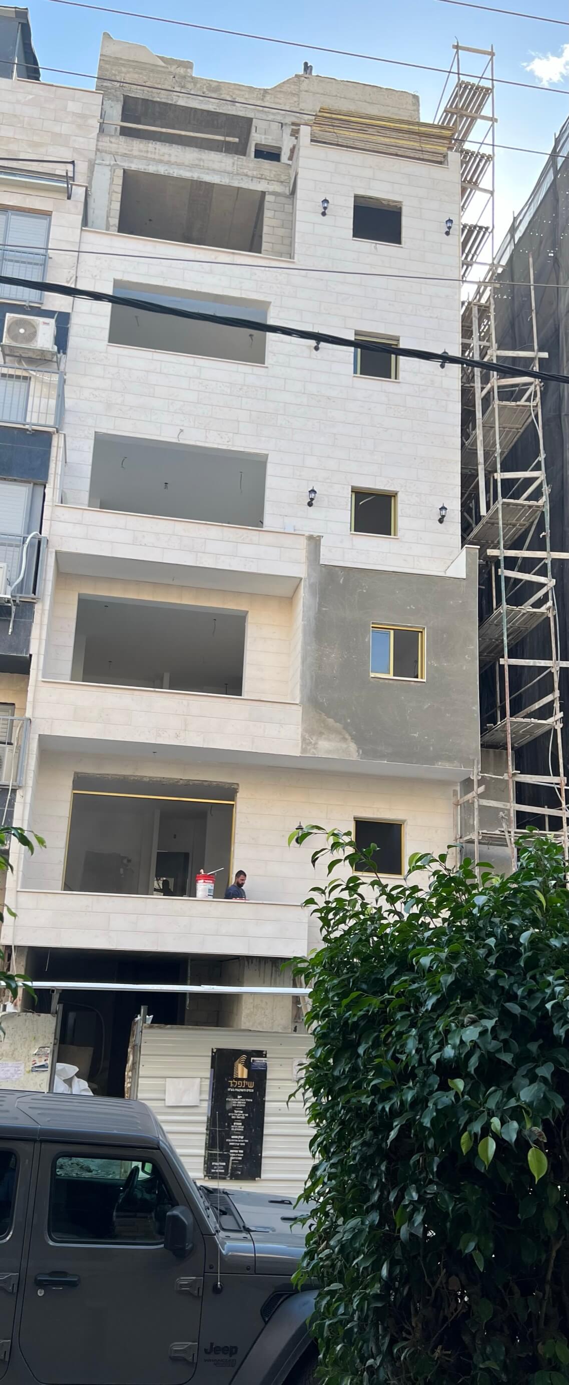 השניים 18/20 בני ברק