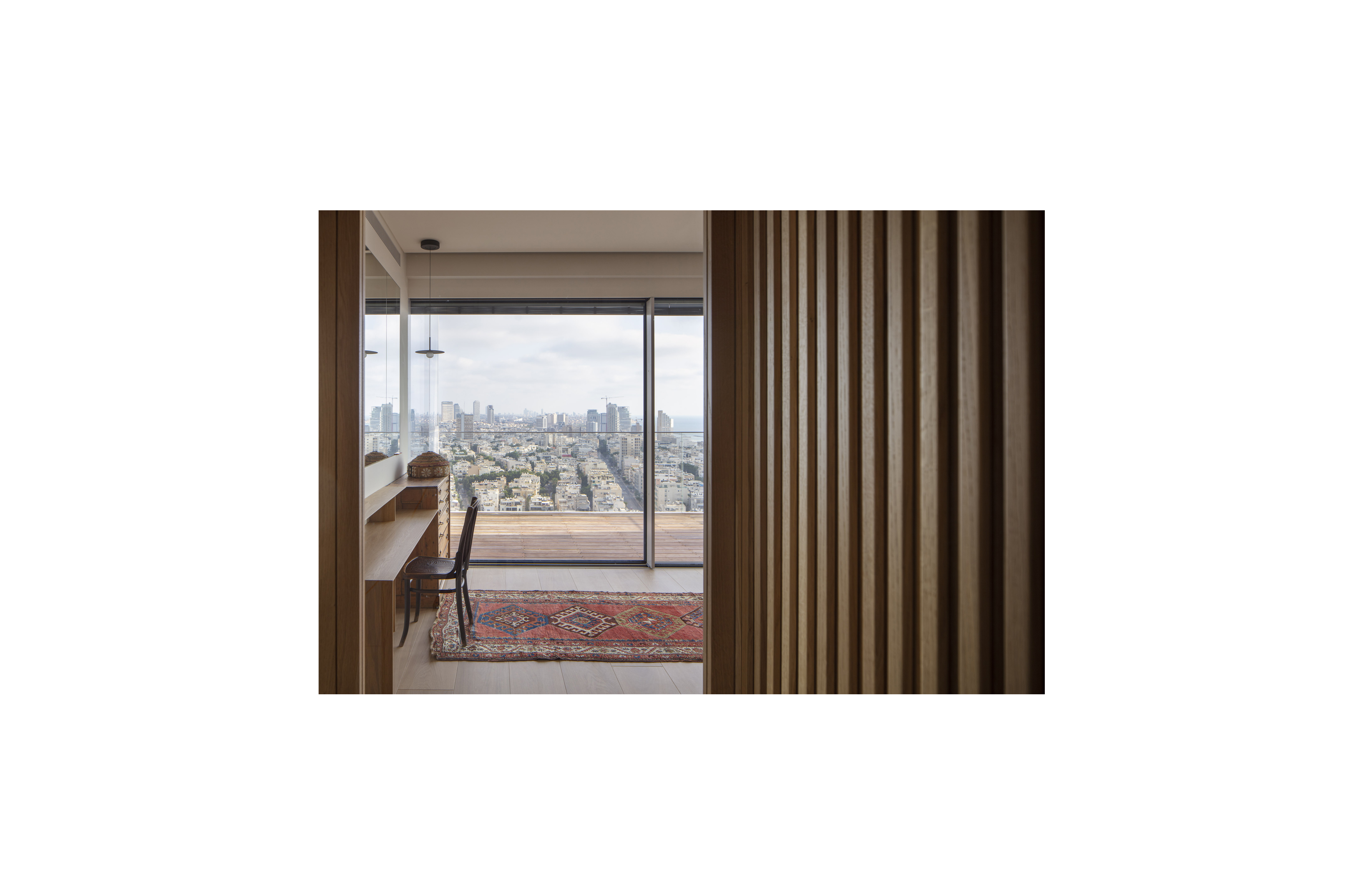 A Apt 16