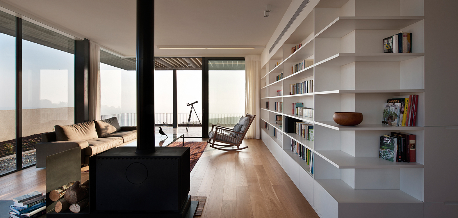 S House 9