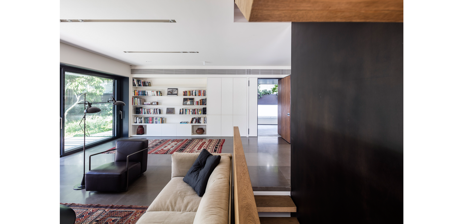 U House 7