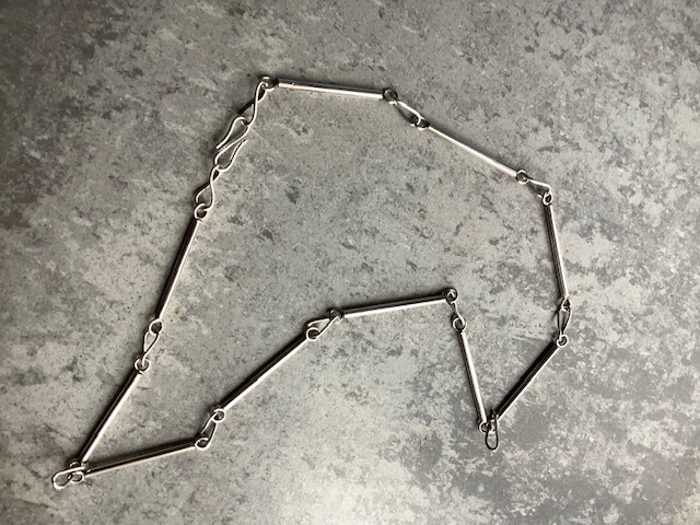 Neck jewellery by Elisabeth Soppelsa - Sterling Silver