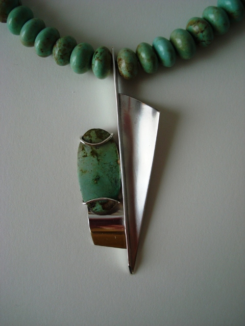 Neck jewellery by Elisabeth Soppelsa - Sterling Silver and Turquoise