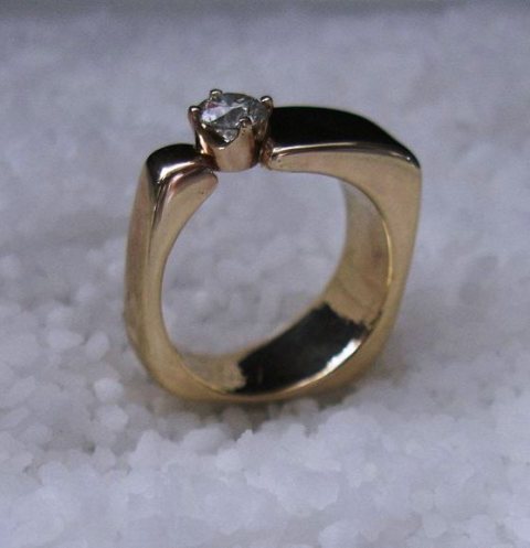 Ring by Elisabeth Soppelsa - Ring 18 K Gold and Diamond