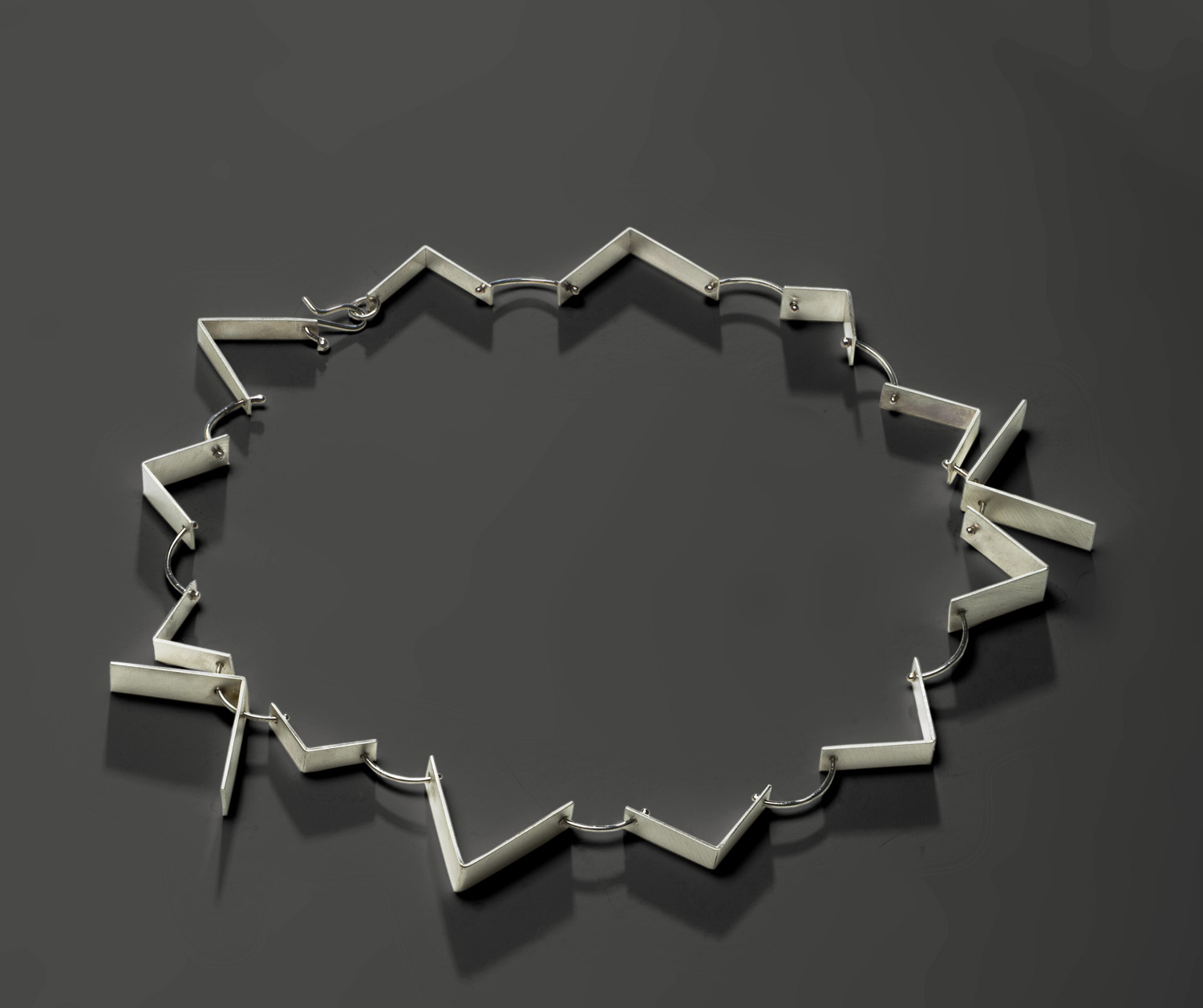 Neck jewellery by Elisabeth Soppelsa - Sterling Silver