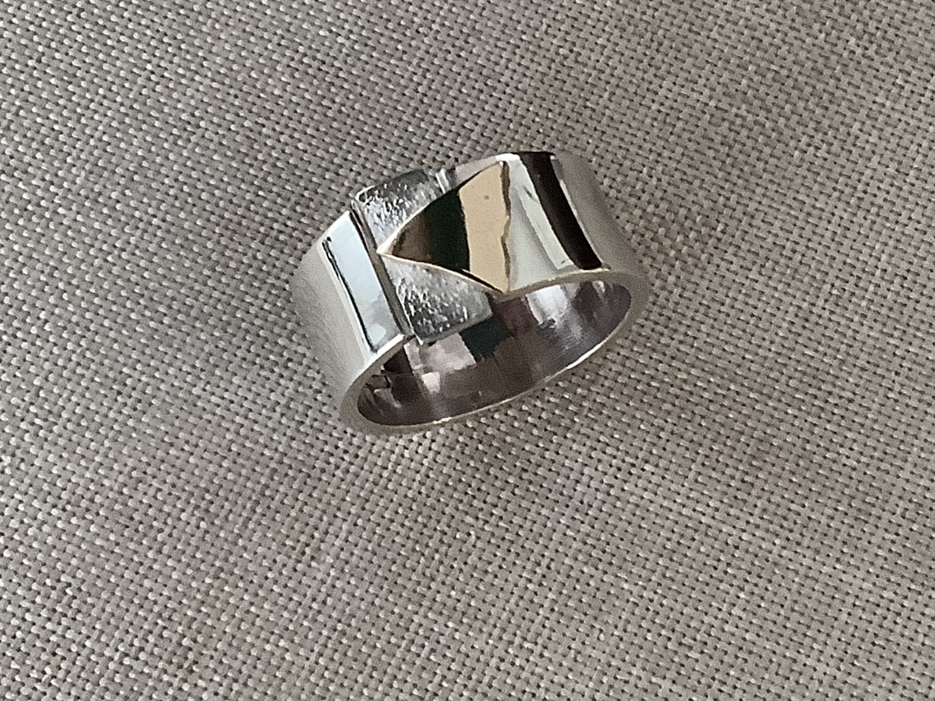 Ring by Elisabeth Soppelsa - Sterling Silver & 18 K Gold