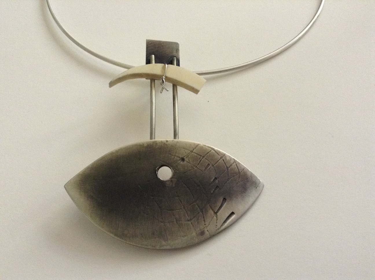 Neck jewellery by Elisabeth Soppelsa - Sterling Silver