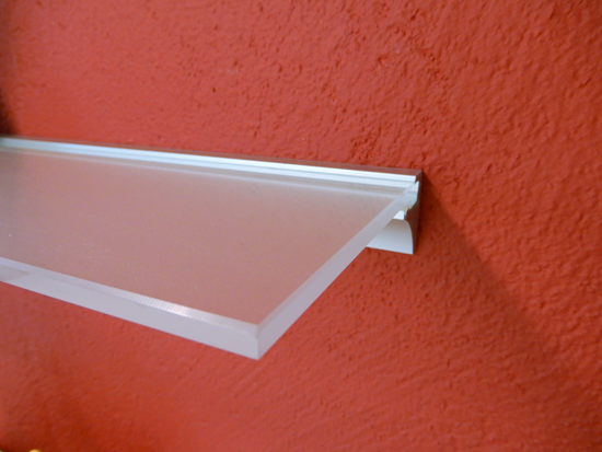 Wandregal-Systeme mit Glastablaren