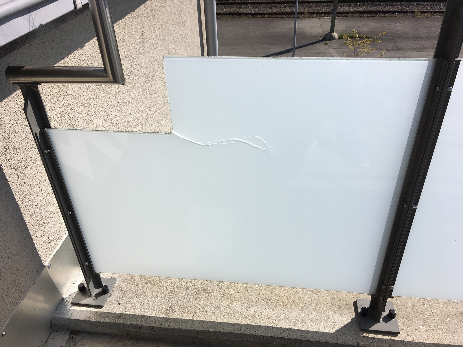 Glas-Geländer-Reparatur Henggart