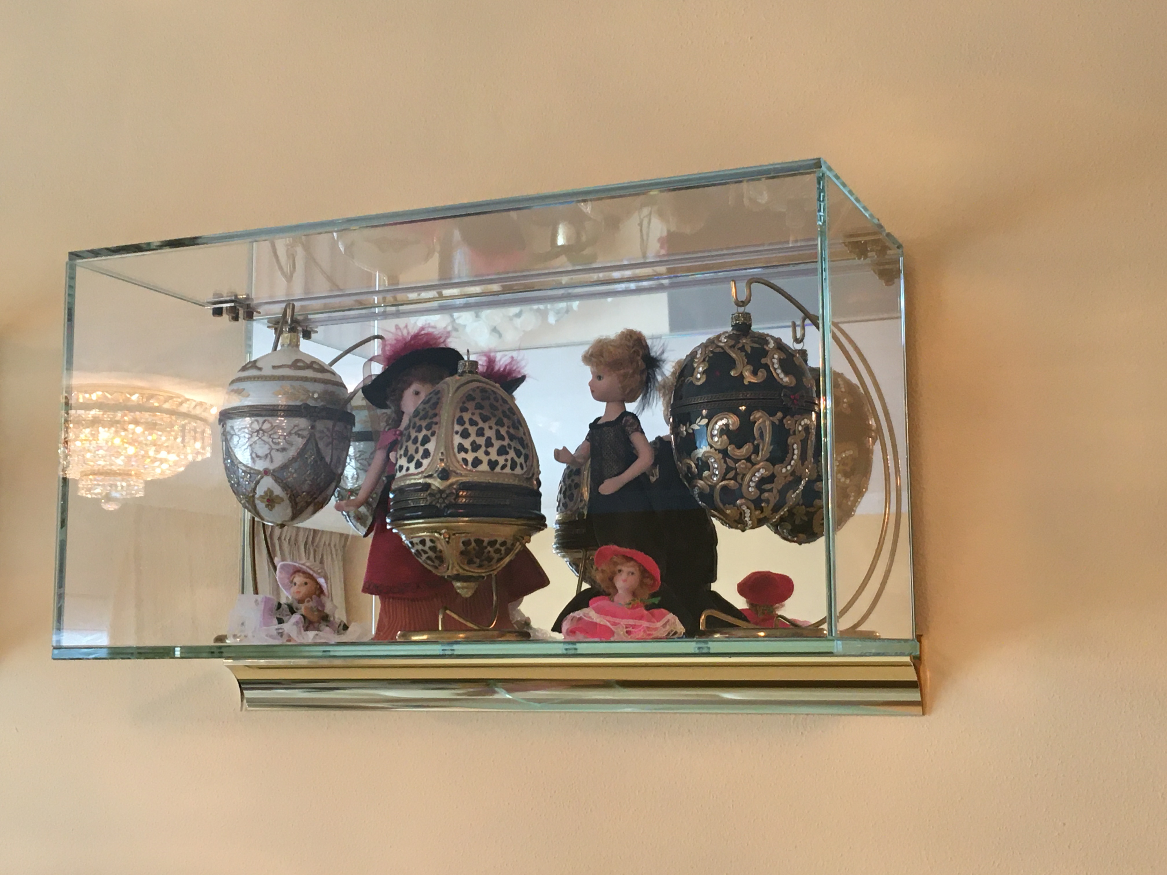 Wand-Vitrine Neftenbach