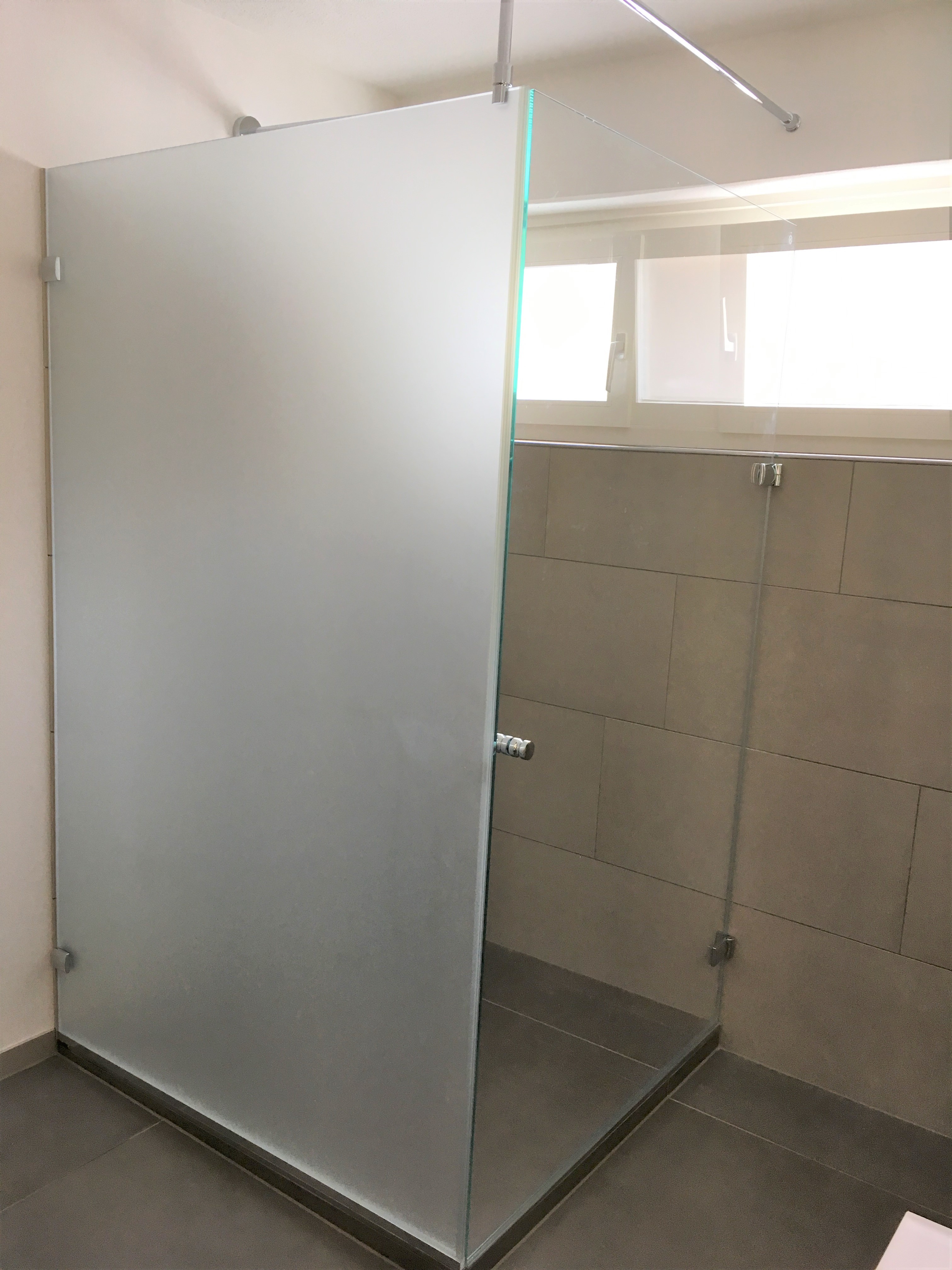 Glasdusche Hinwil