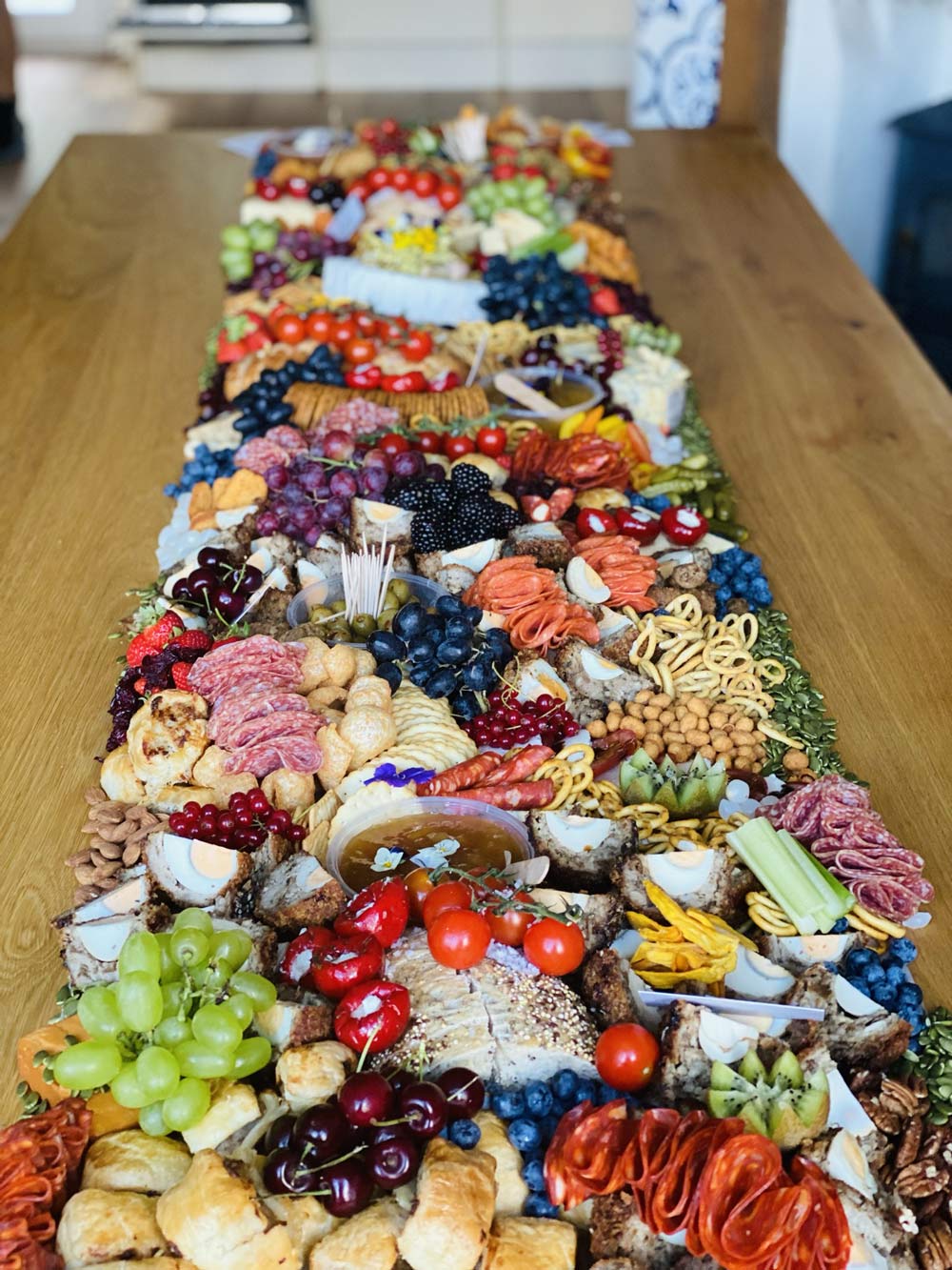 Table runner grazer
