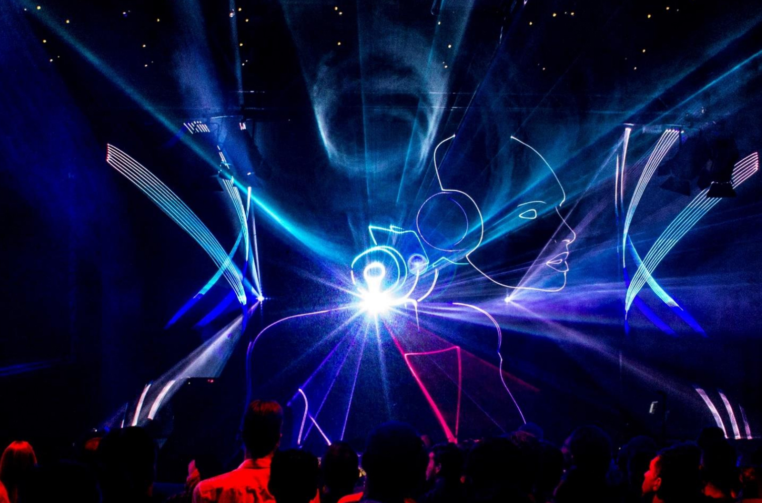 HOLOGRAPHIC VISUALS