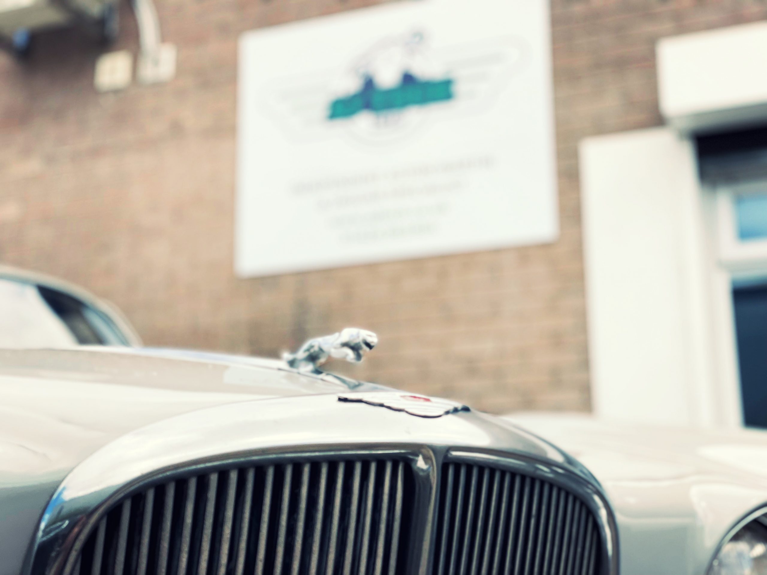 INDEPENDENT    ASTON MARTIN & JAGUAR  SPECIALIST SOUTH WEST