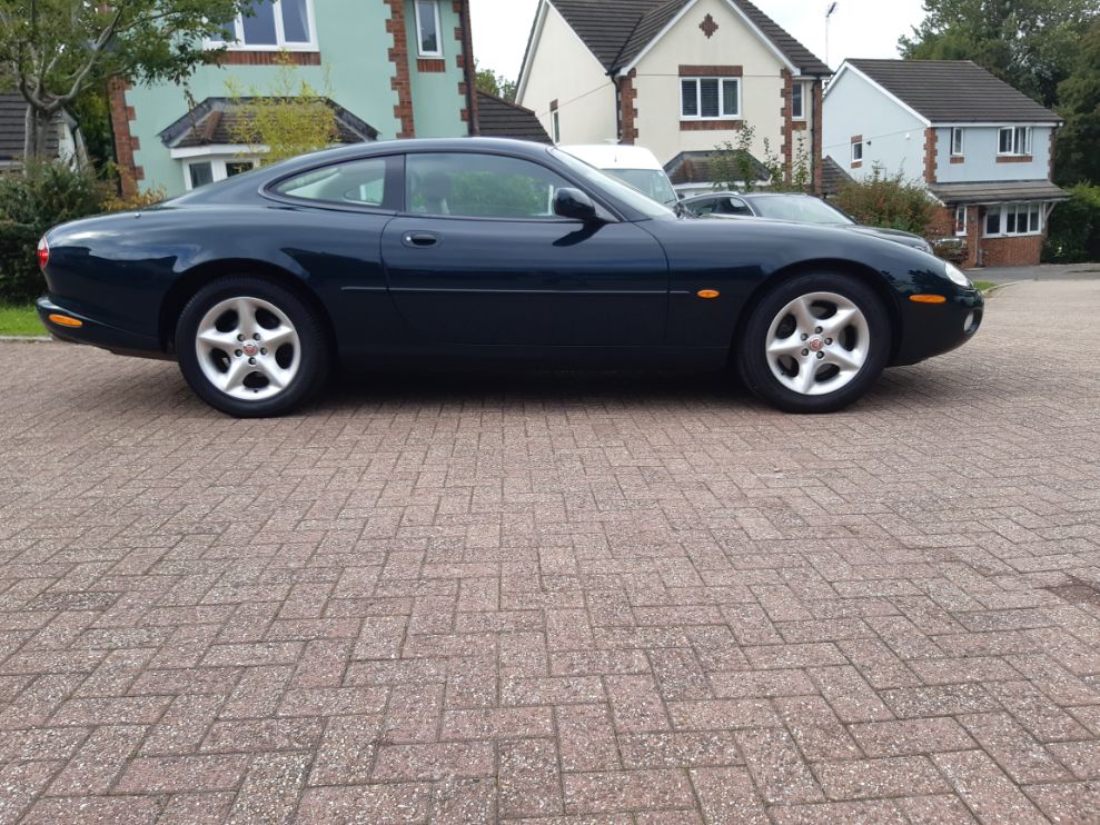 JAGUAR XK8 4.0 LITRE COUPE