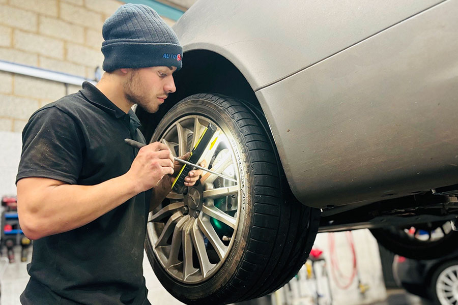 KIAN – APPRENTICE PRESTIGE VEHICLE TECHNICIAN