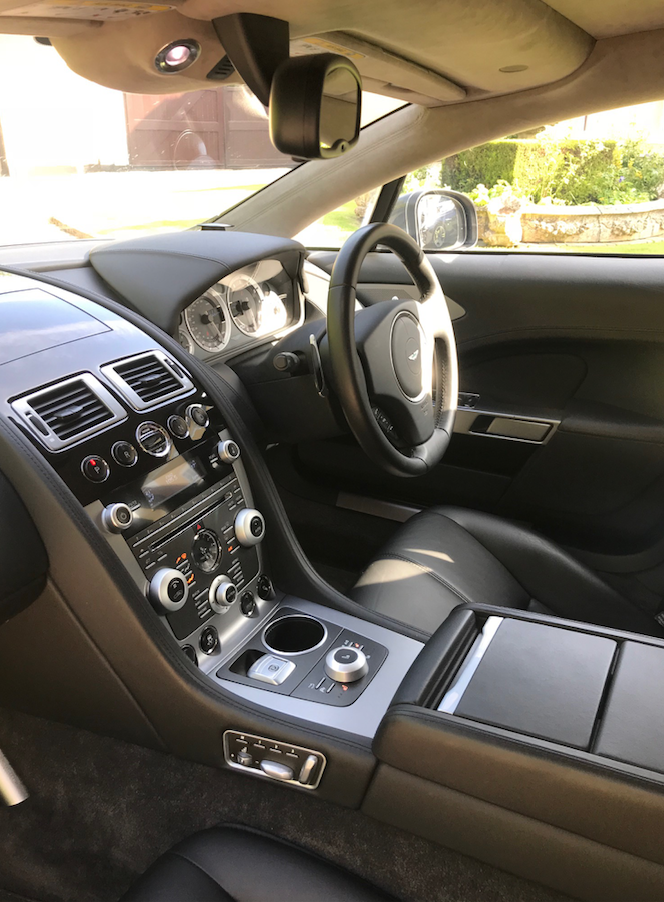 Aston Martin V12 Rapide interior