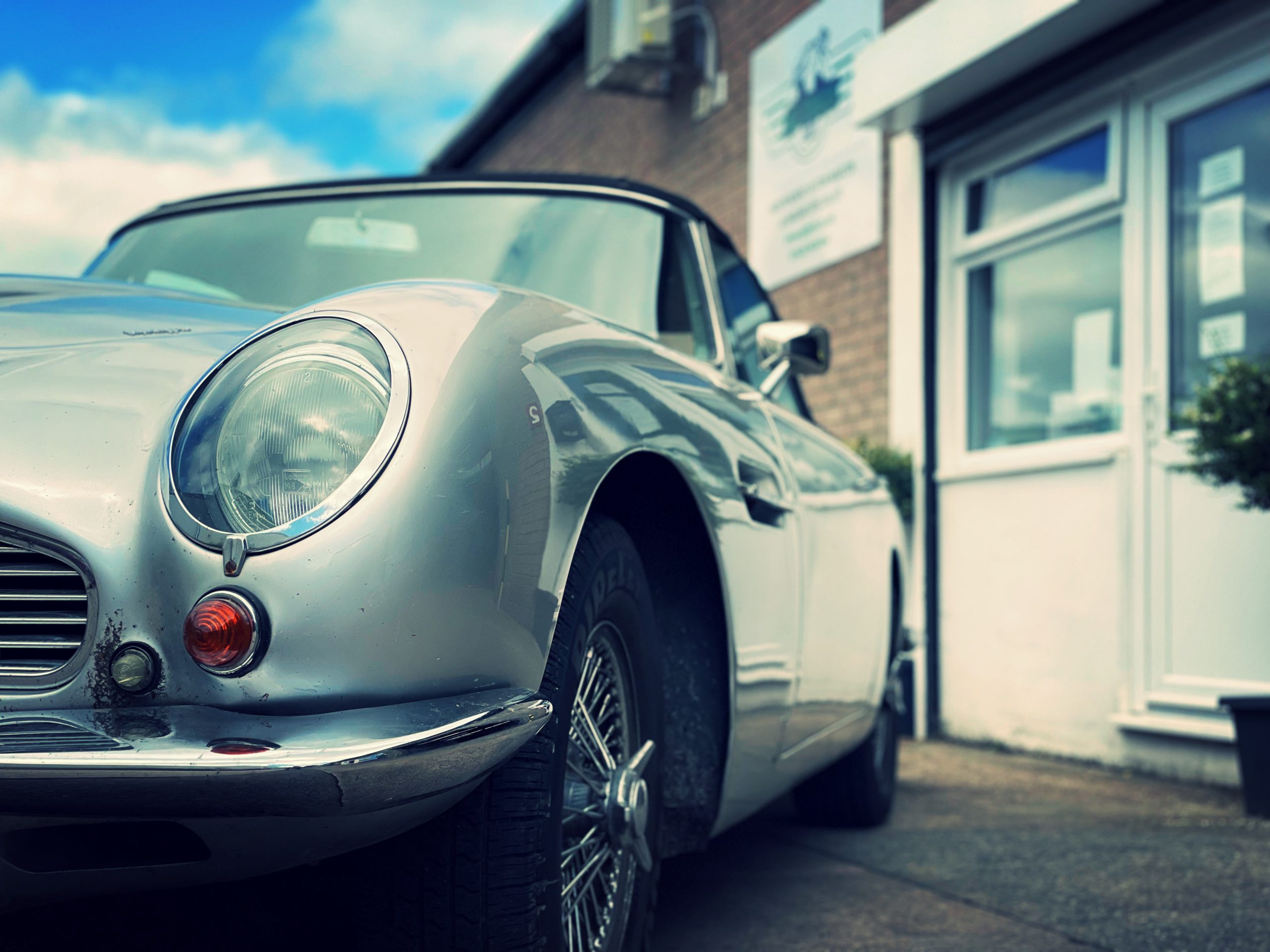 INDEPENDENT    ASTON MARTIN & JAGUAR  SPECIALIST SOUTH WEST