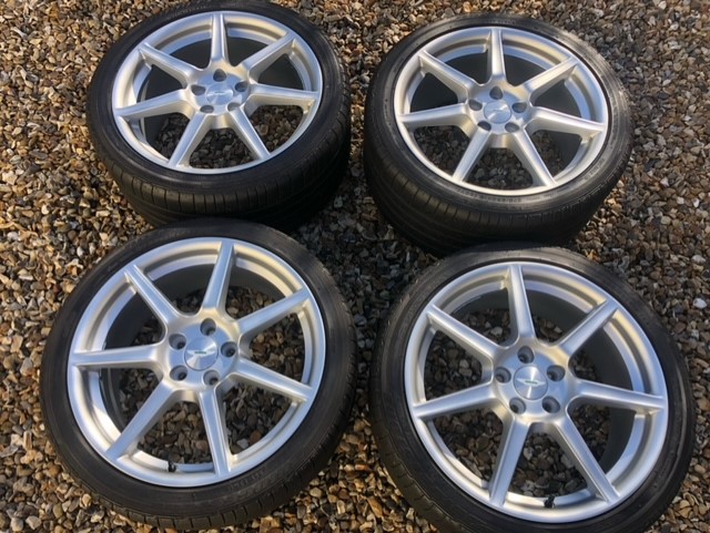 FOR SALE - Aston Martin 19” Wheels