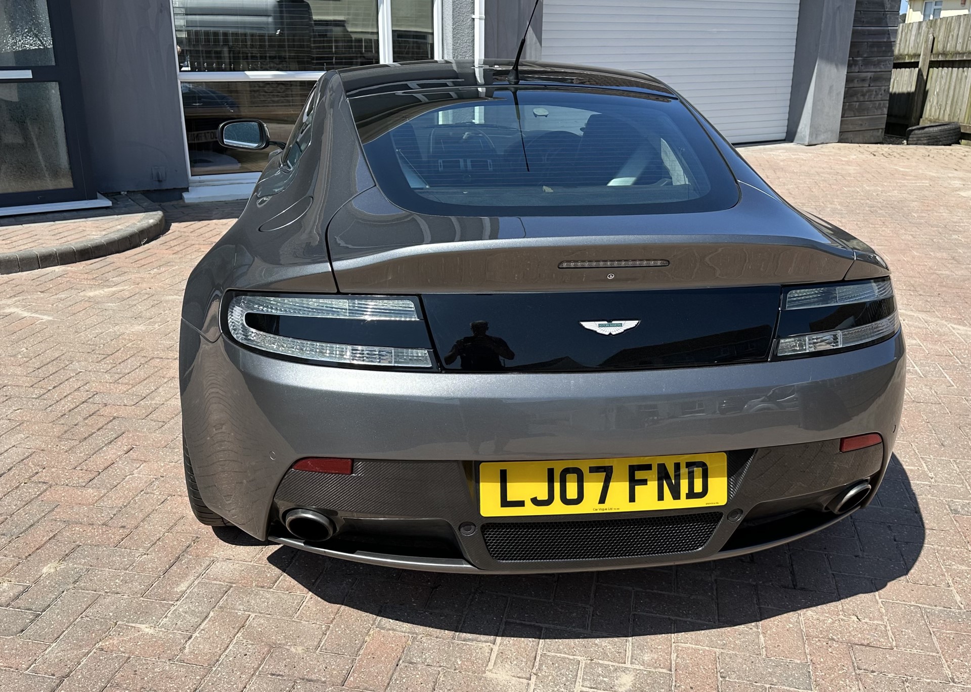FOR SALE - Stunning Aston Martin Vantage 2007 4.3
