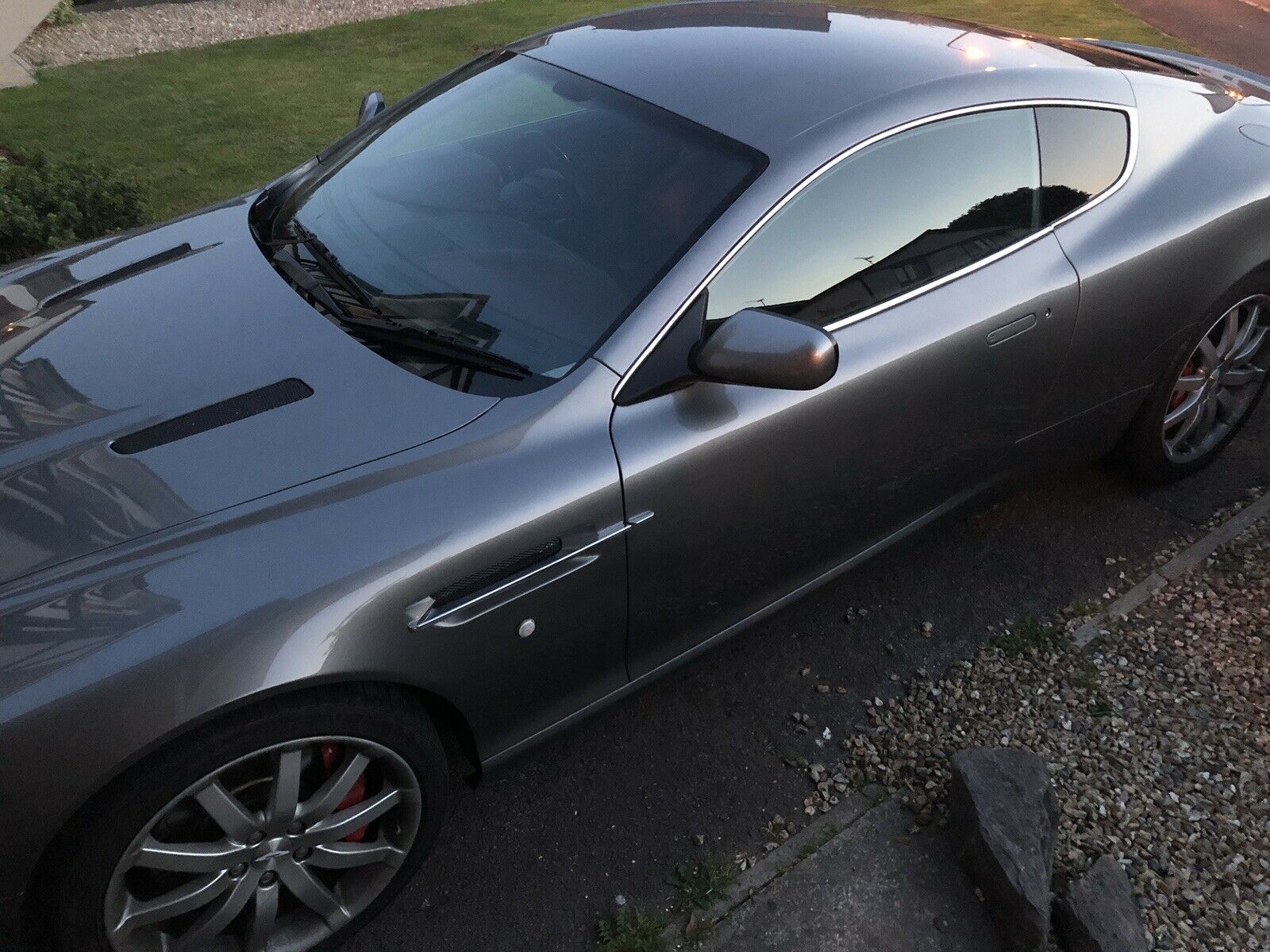 Aston Martin DB9 photo