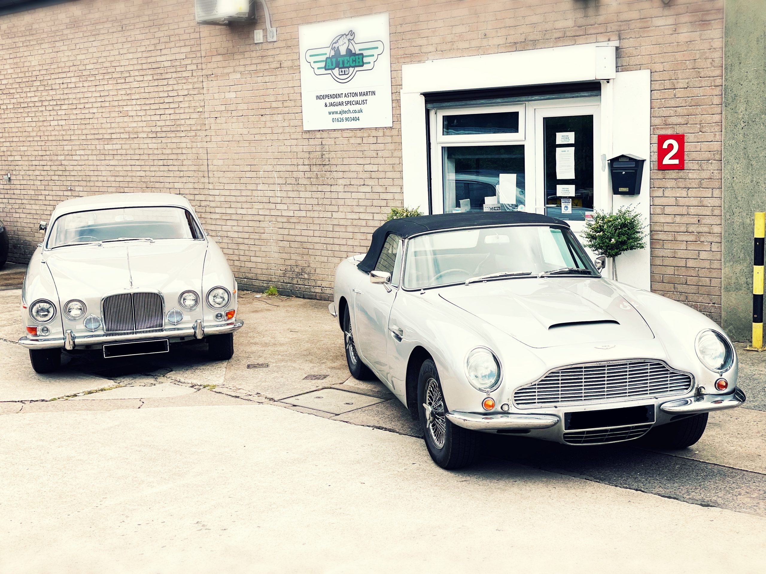 INDEPENDENT    ASTON MARTIN & JAGUAR  SPECIALIST SOUTH WEST