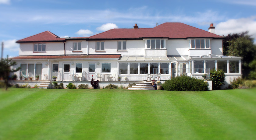 The Long Range Hotel Main B