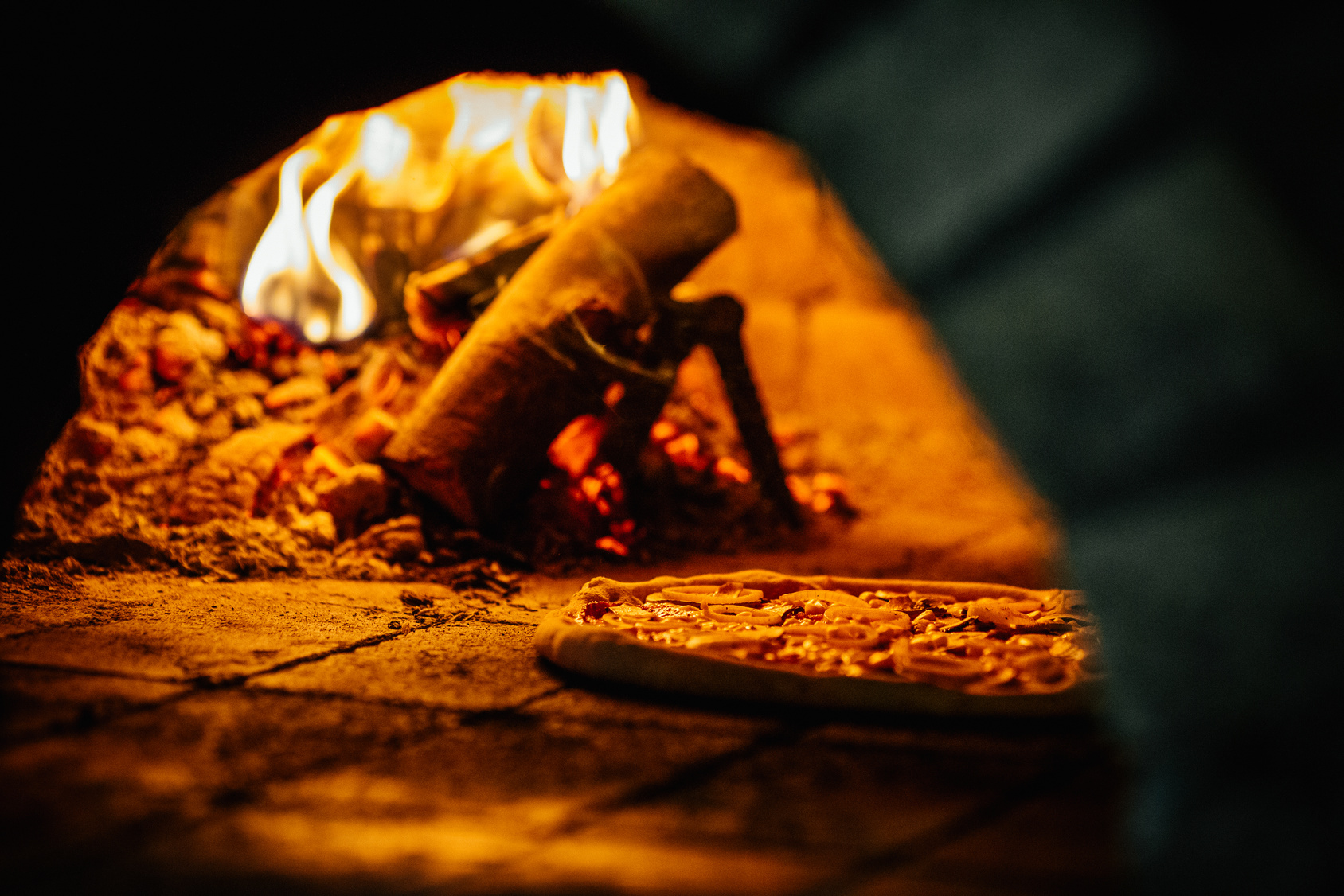 Pizza At The Reddie