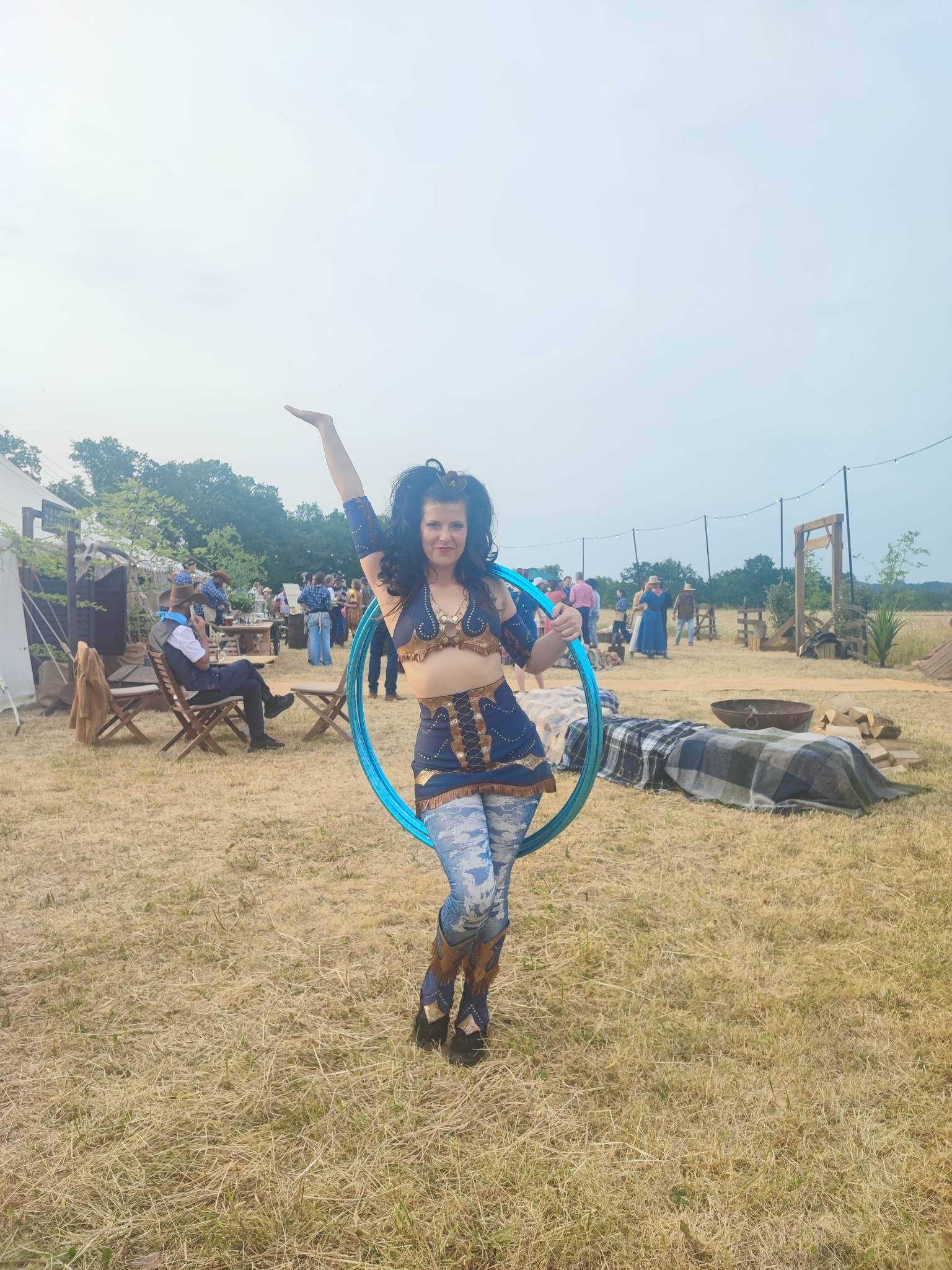 Circus Performers out and about — photo 4