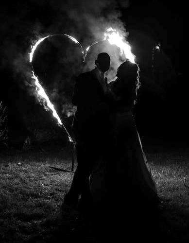 Circus Themed Wedding Entertainment — photo 1
