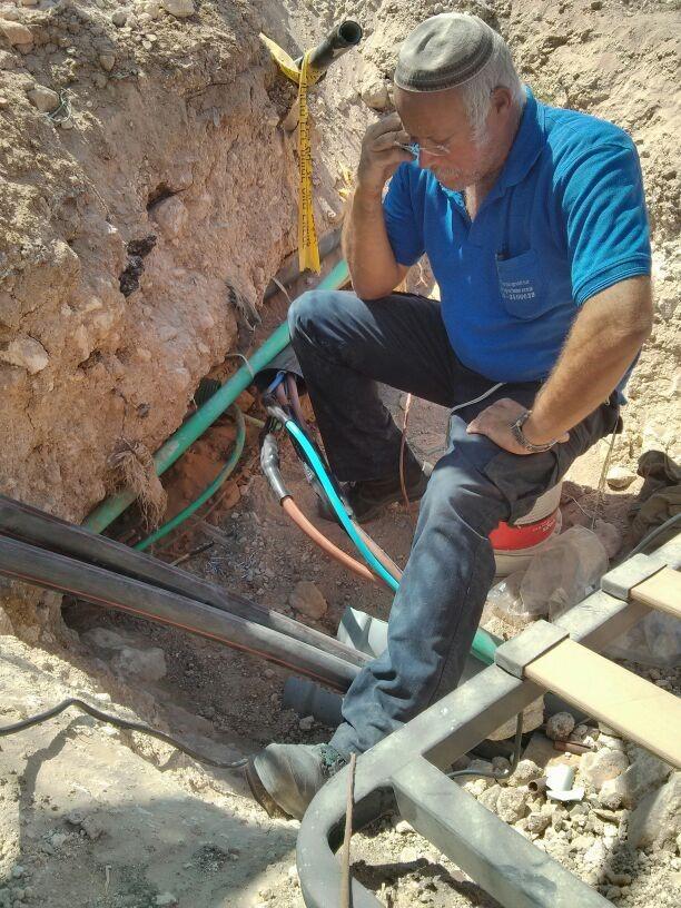 קיבוץ גלאון חיבור מופה עבודות חשמל ובקרה - תמונה 1