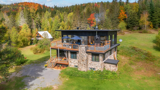 Chalet entier à Sainte-Lucie-des-Laurentides, QC | WeChalet