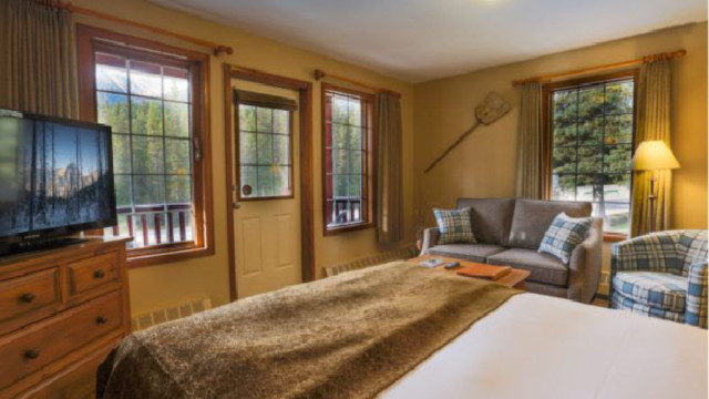 Entire cabin in Lake Louise, AB | WeChalet