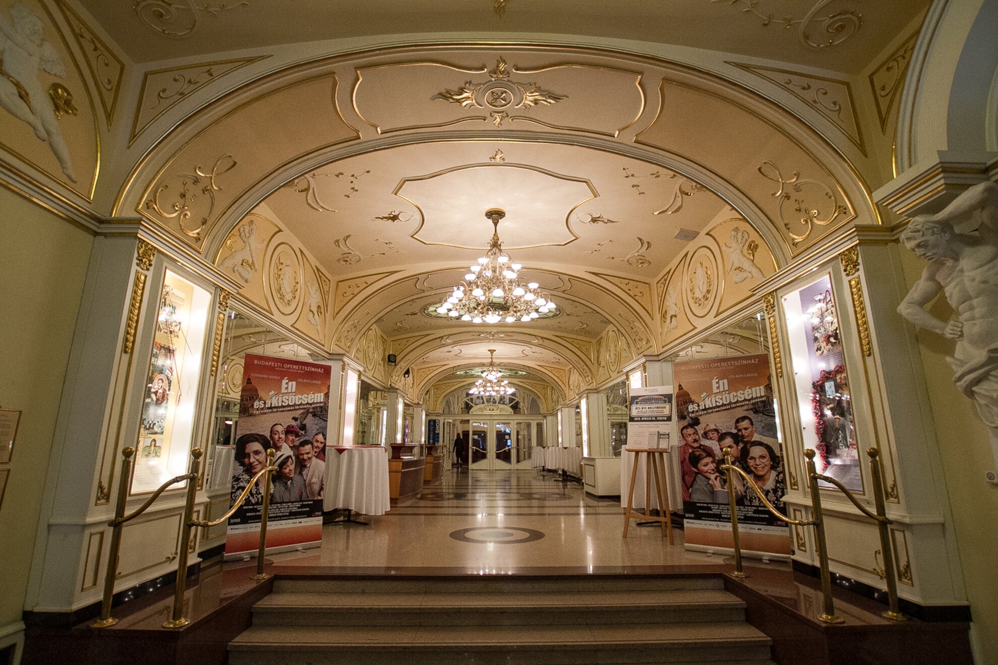 театр оперетты в москве