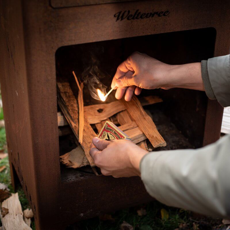 stapelen-lucifer-vuur-Outdooroven-Weltevree