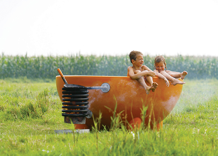 Weltevree-dutchtub-orange-grass