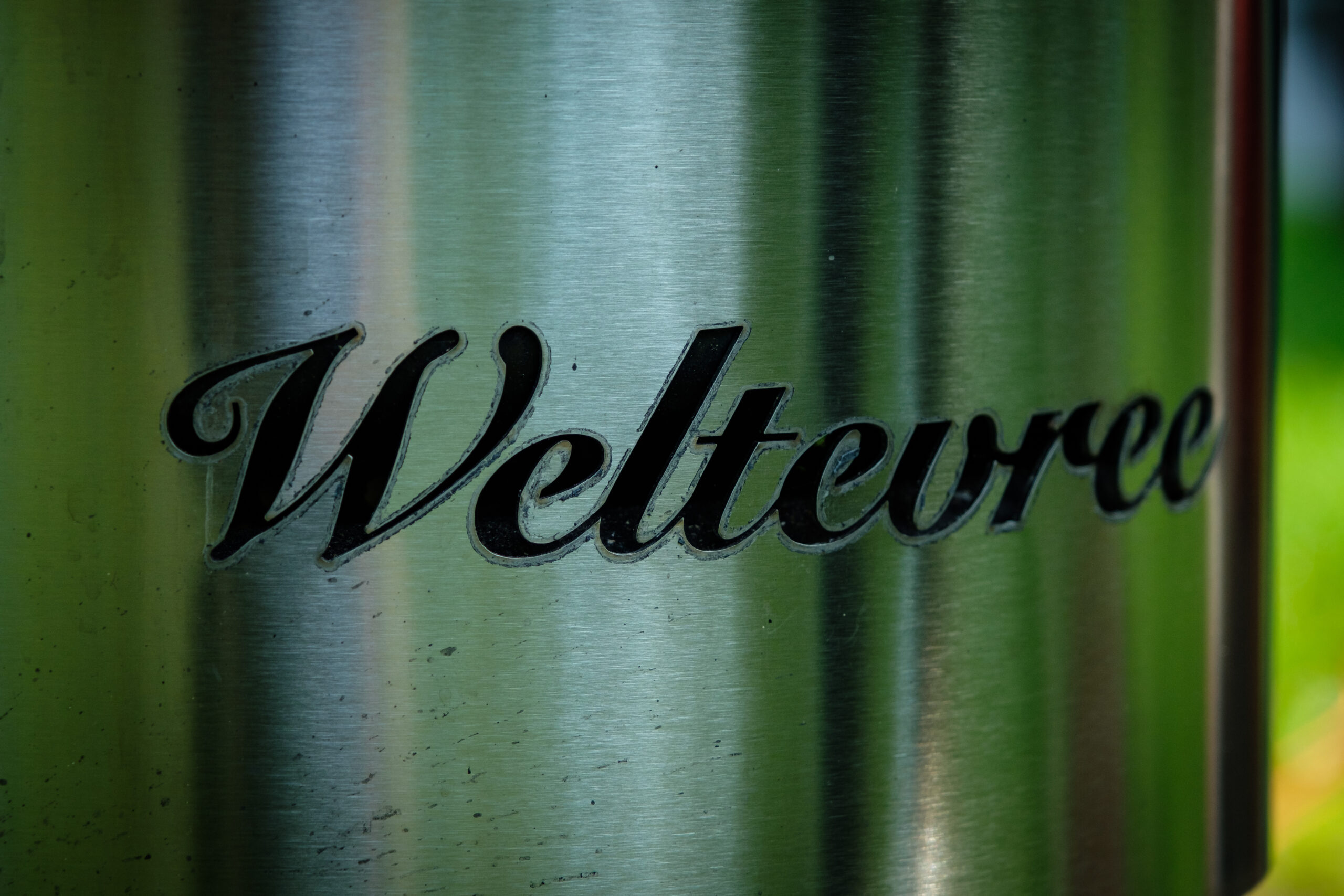 Weltevree-dutchtub-windshield-logo