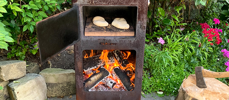 Weltevree-outdooroven-baking-bread