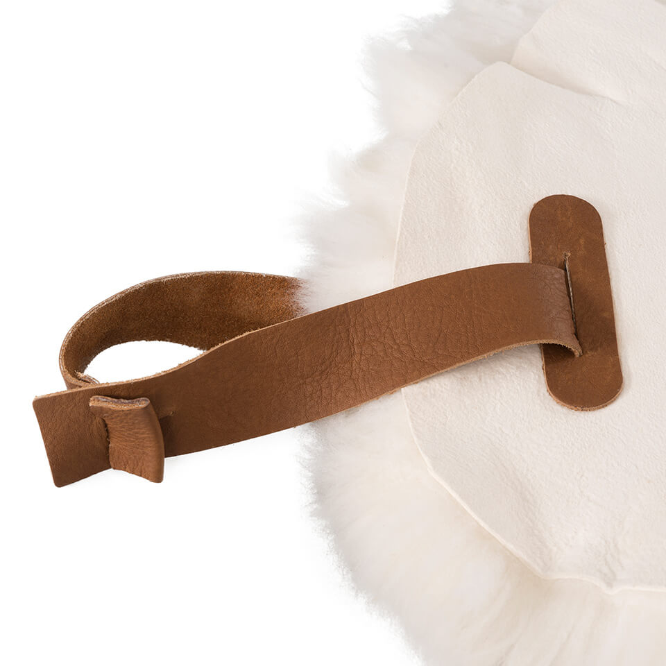 Weltevree-sheepscoat-white-leather-loop