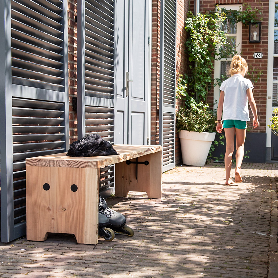 Weltevree-forestry-bench-buiten-kind