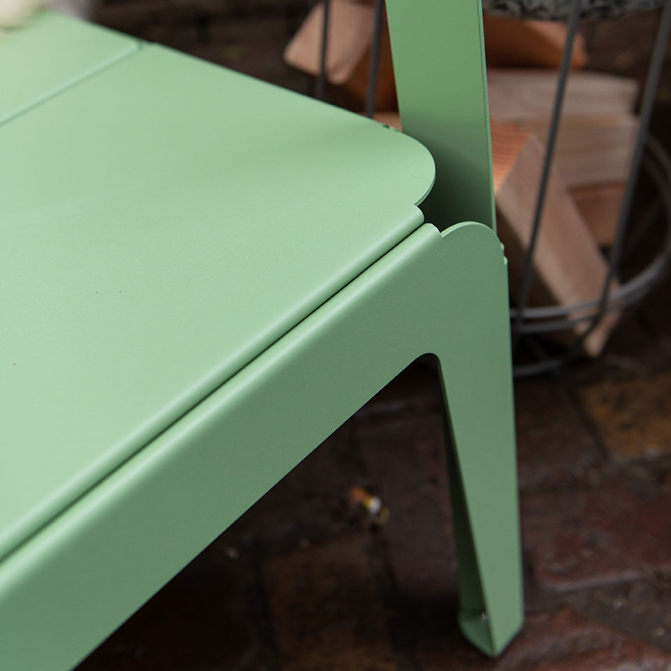 Weltevree-bended-lounger-details-green