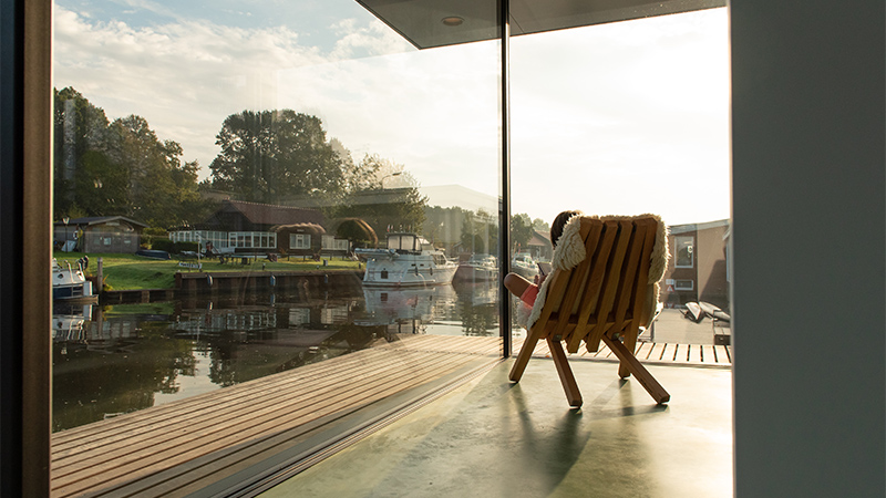 Einzigartige Lage: gläsernes Hausboot in Amersfoort