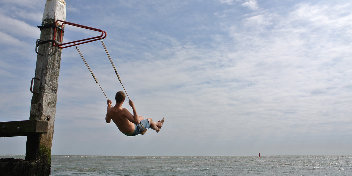 Weltevree-swing-banner-sea